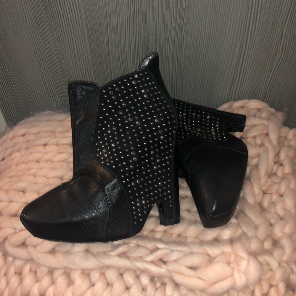 Sam Edelman “Zoyla” bootie